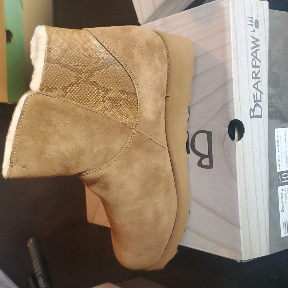 Shoe